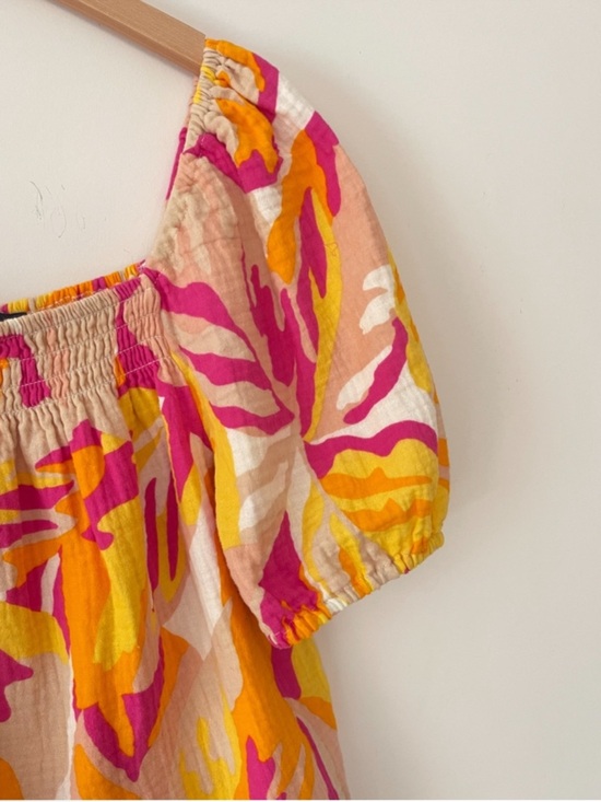 Sanctuary Tops - Sanctuary ~Vibrant Tropical Print Puff Sleeve Top - Sz Medium